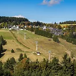 Welcome In - In Niedersfeld-winterberg, Auf Einem Hügel Gelegen, Mit Sauna Ferienhaus *